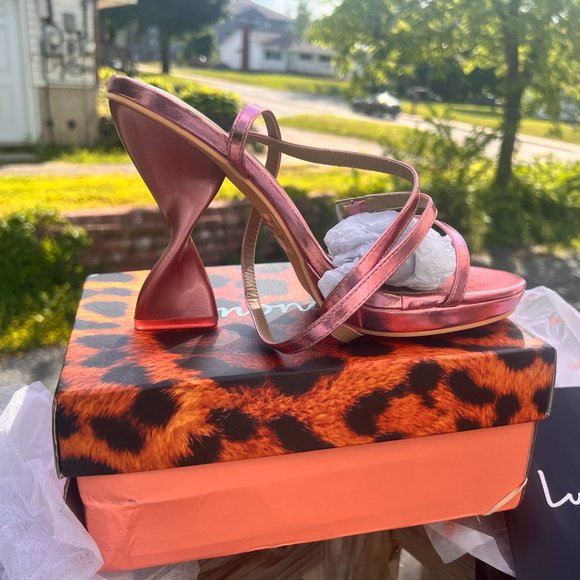 Kelly Pink Sculpted High Heel Sandals - Picture 5 of 6